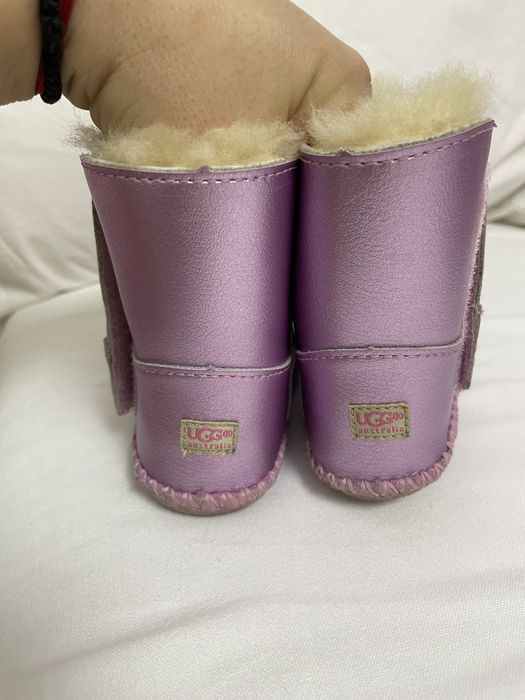 UGG uri autentice fetite