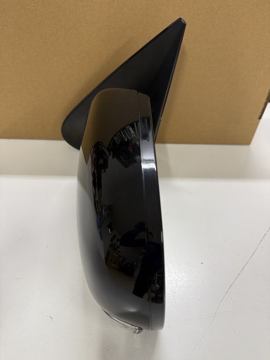 Hyunday santa fe огледало