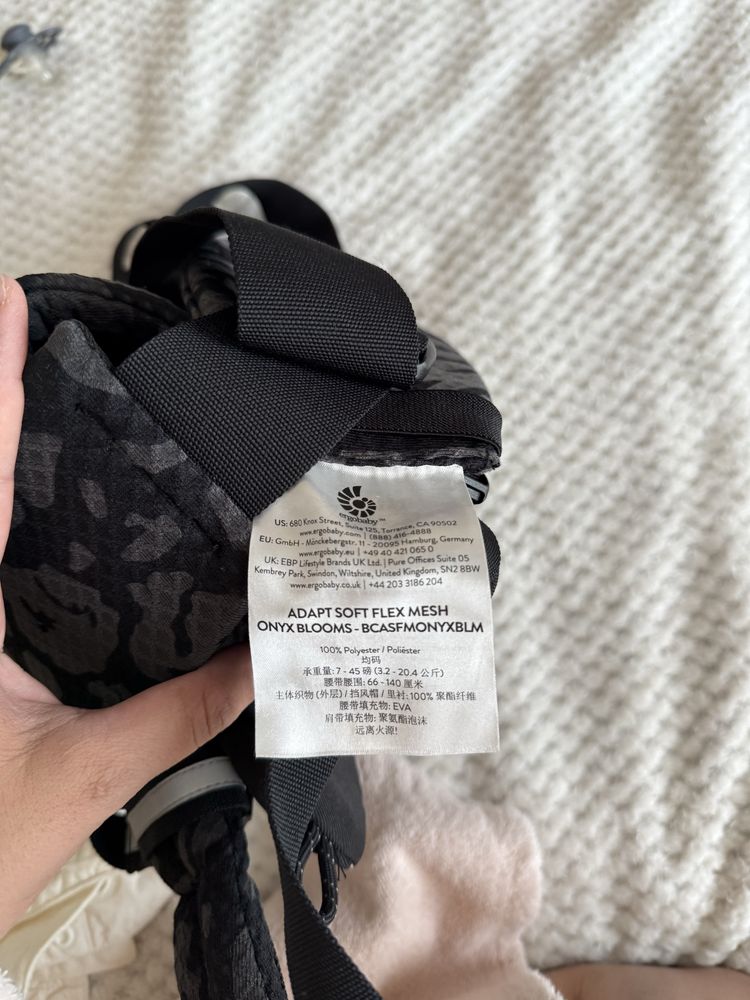 Раница - като нова - Еrgobaby Adapt SoftFlex Mesh, Onyx Blooms