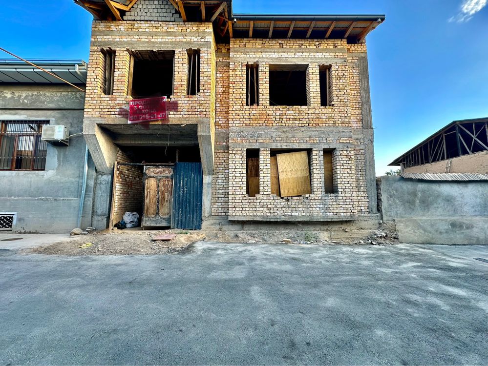 Абдурахмонов 3 сўтик. 8та  хона. 4та санузел. Евро каропка
