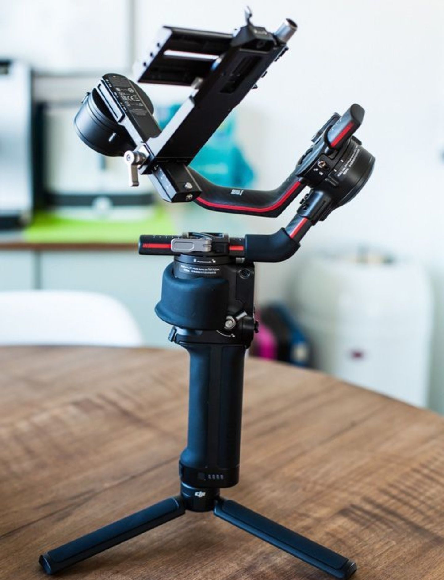 DJI RS 2 Pro (электронный стабилизатор)