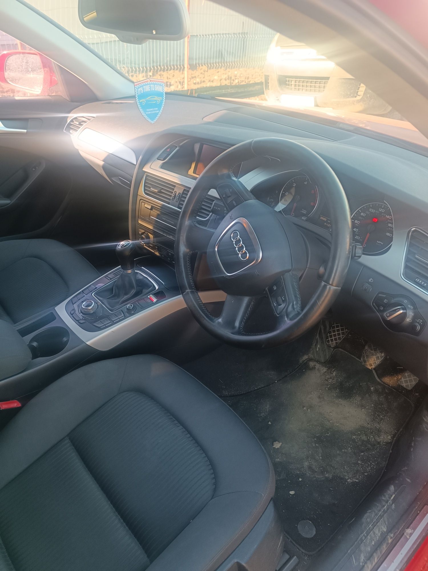 Dezmembrez Audi A4 b8  2l tdi capota,trager,bara spate