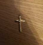 Cruciulita suflata cu aur