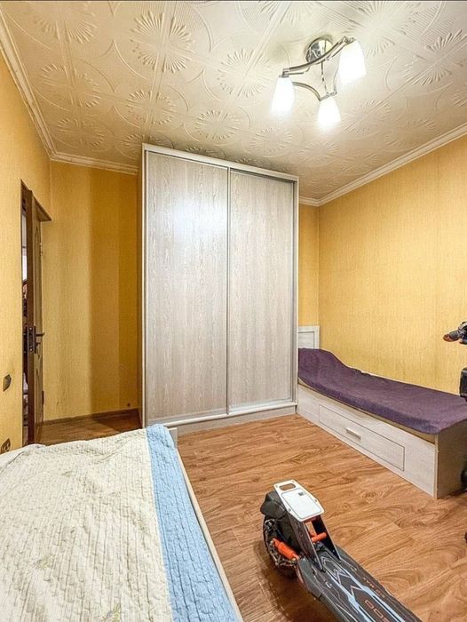 ПРОДАЁТСЯ 3х комнатная Феруза Экобазар 77 серия №Р532