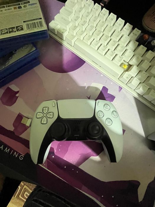 Vând PS 5 slim de 1 t
