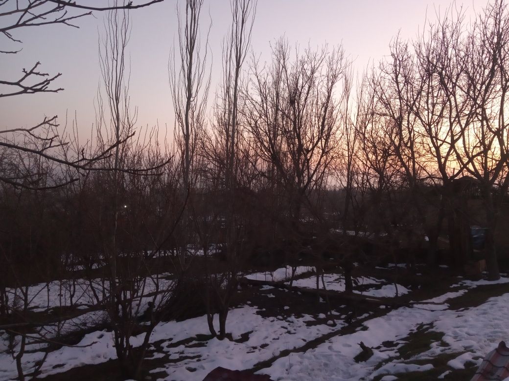 Oq tosh Xondayliq 3.4 sotiq atrofida kadastr yer sotiladi