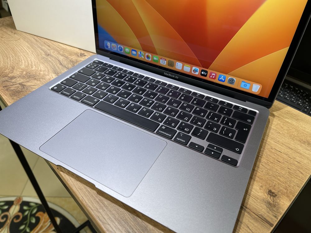 MacBook Air 13-inch, 2023г, M1, 8/256 GB, серый, 8264/А10