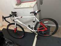 Bicicleta cursiera- LEONX GT -700
