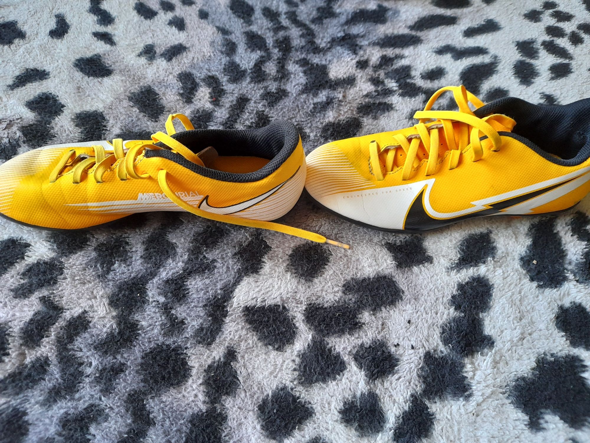 Crampoane nike mercurial