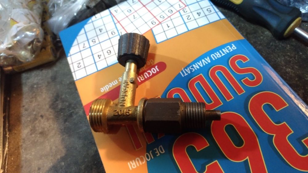 Reductie / adaptor umplere  buteli de voiaj și camping