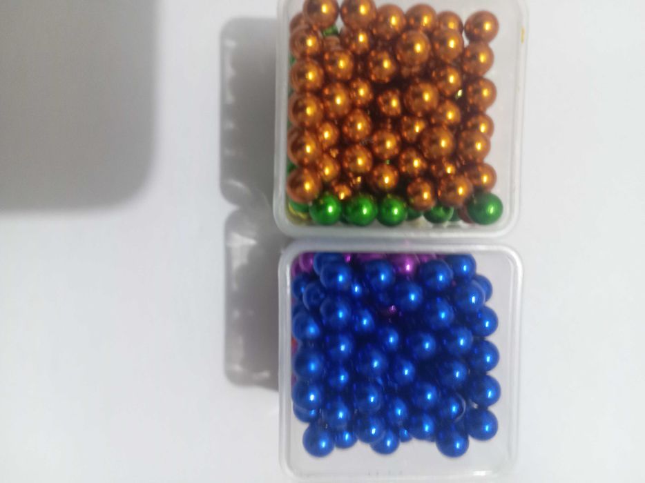 Magnitlli shar. 2 dona. 216 donadan.Mantiqiy "ermak