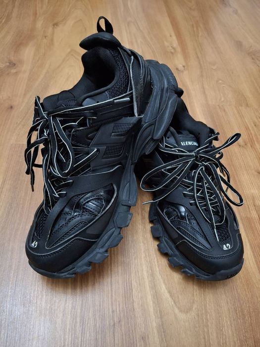 Спортни обувки BALENCIAGA