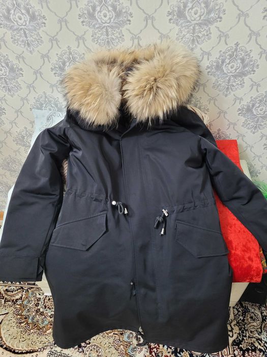 Продам женскую зимнюю парку