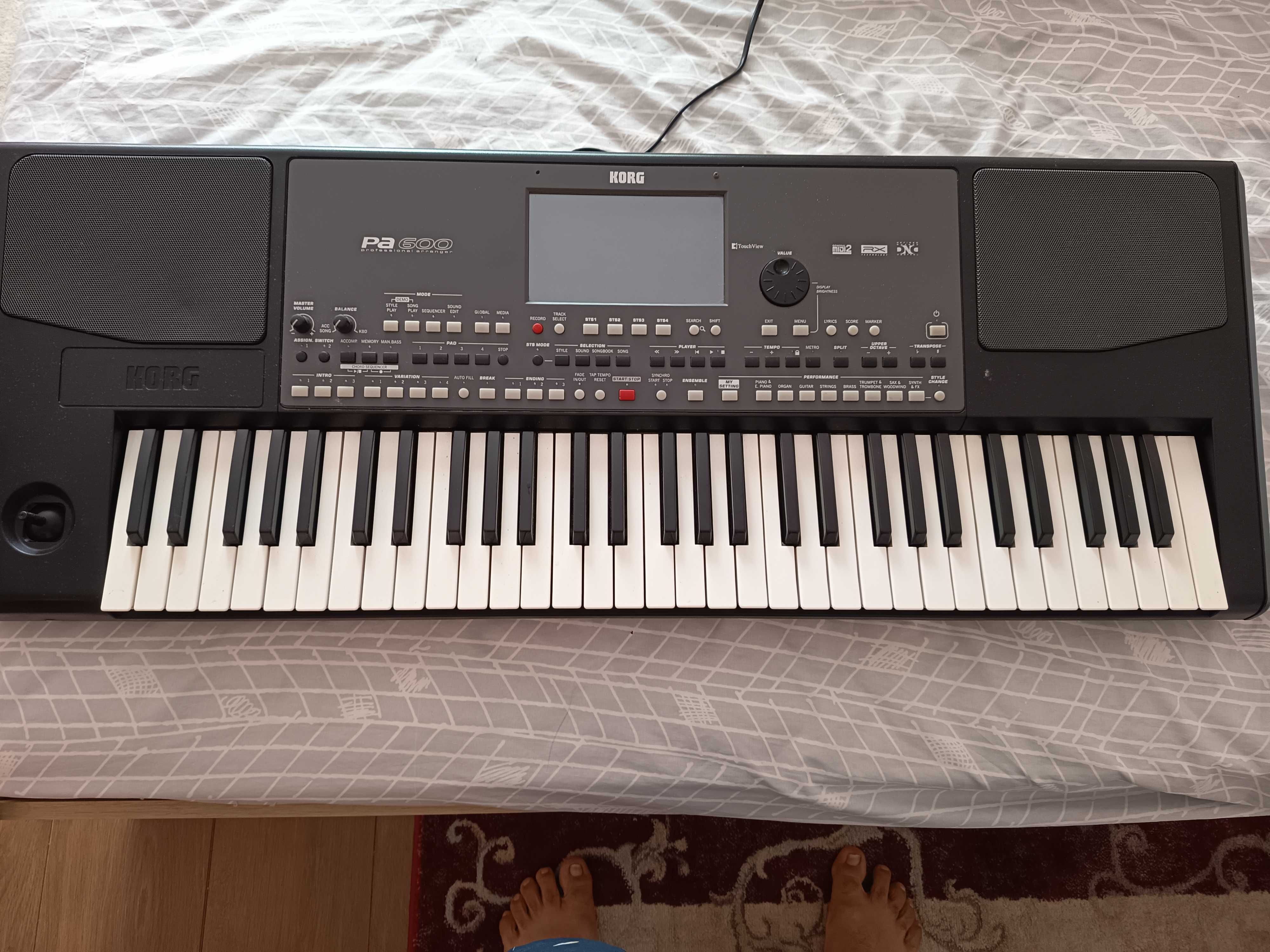 KORG PA 600 като нов