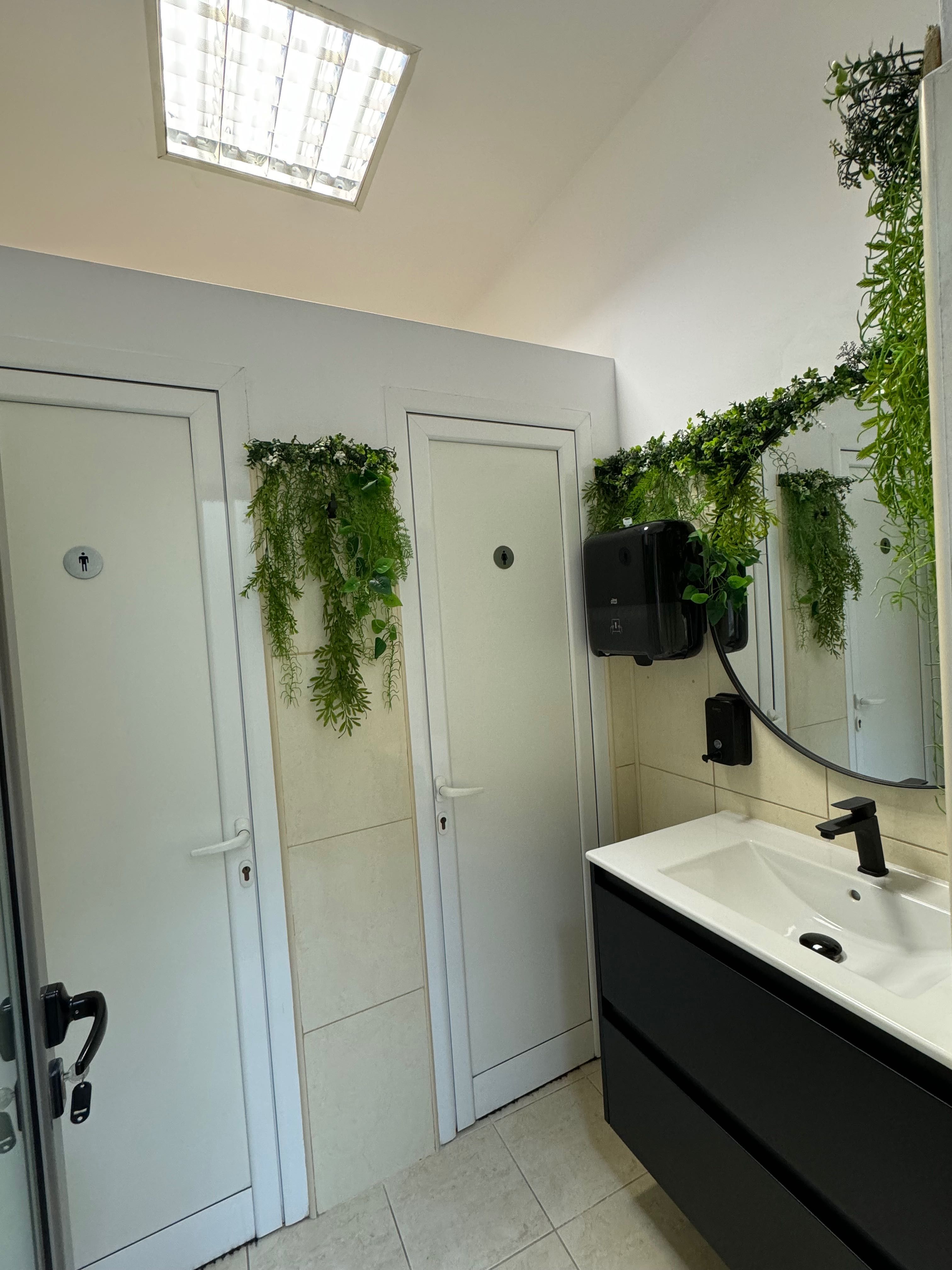 Spatiu pretabil birouri,cabinet medical,5 min metrou,soseaua Berceni