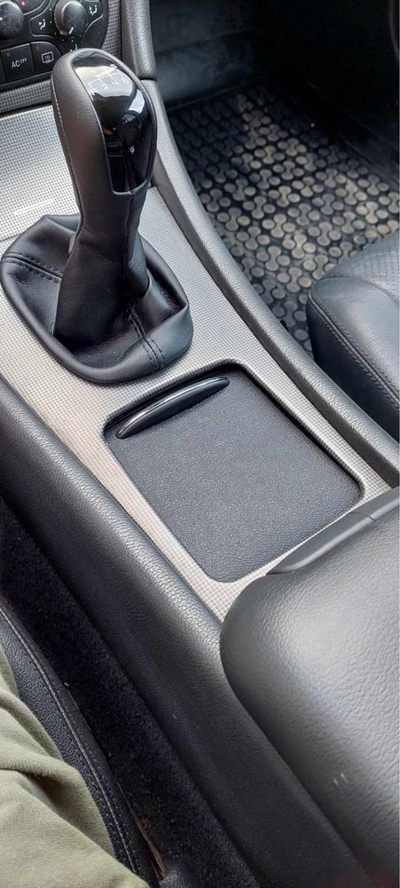 Mercedes benz  w203 Щоричка