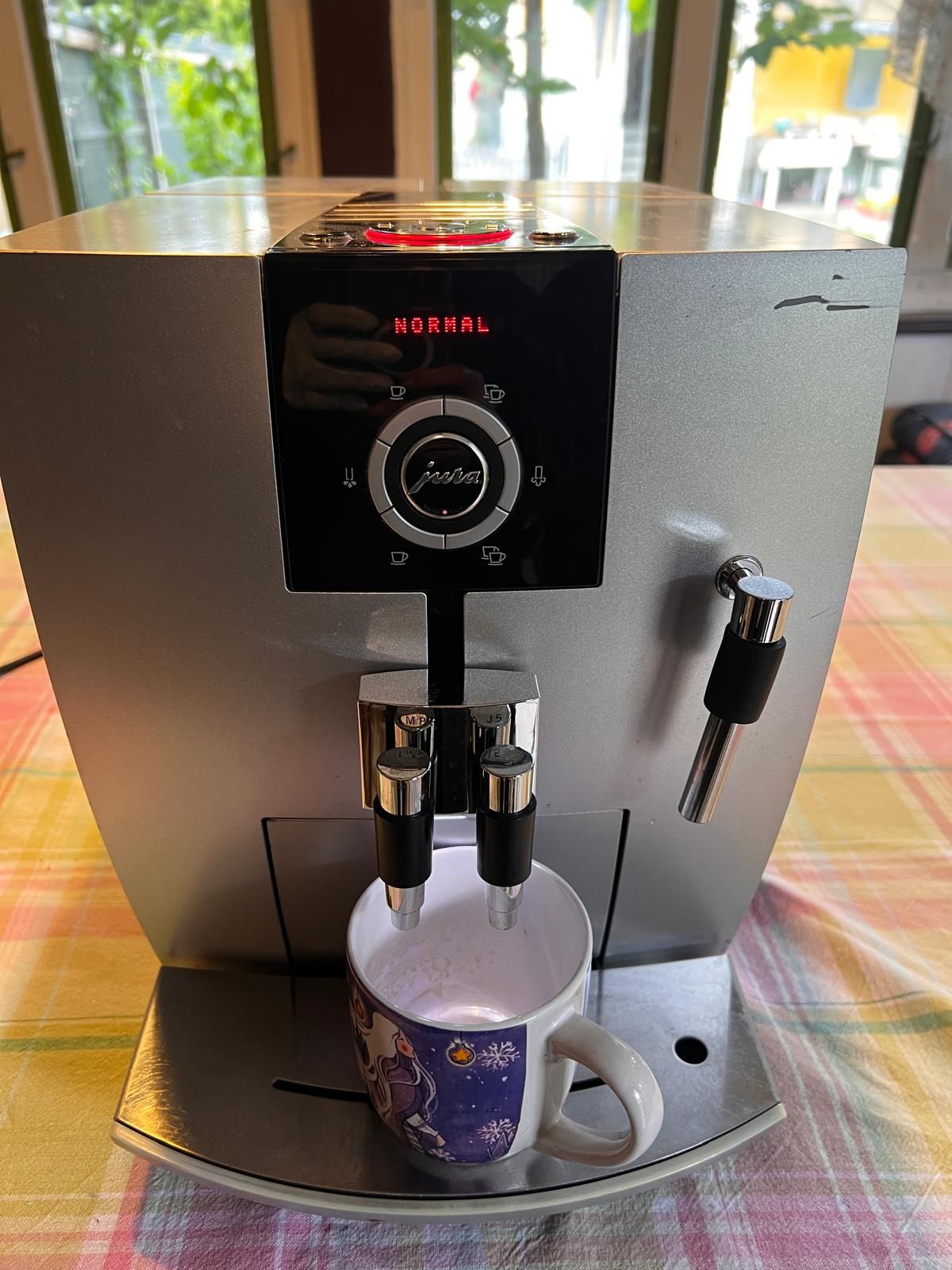 Automat cafea Jura Impressa J5