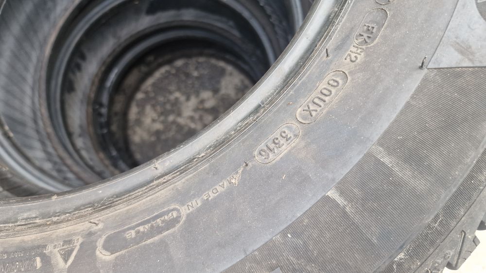 235 65 17 Michelin 4 anvelope iarna