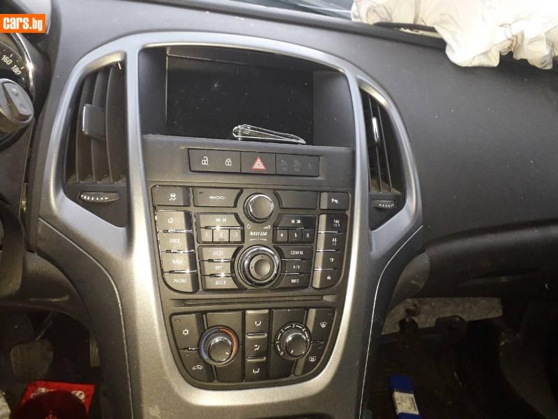 Opel Astra 1.6д НАВИ 2014г
