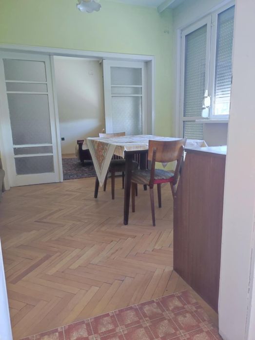 Дава се под наем Четиристаен апартамент в Варна, Централна поща - 98 кв.м за 510 € - Снимка #2