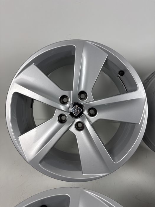 Se vinde set jante originale Seat R17