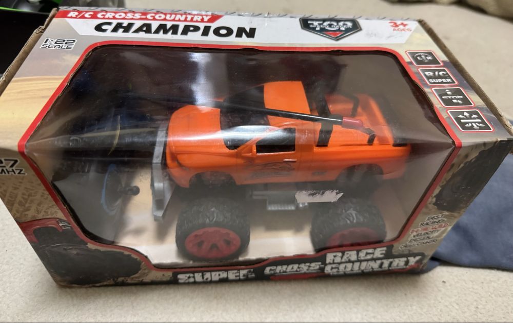 Играчка камион с дистанционно