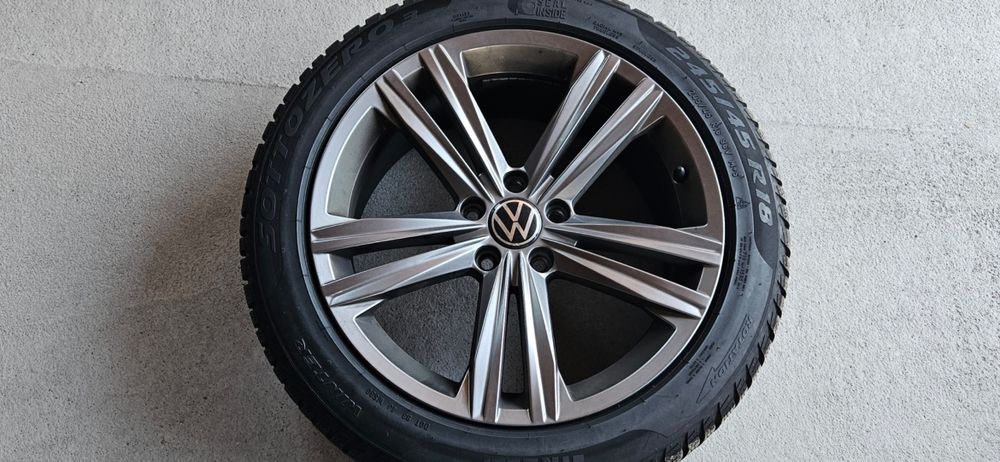 Jante VW Arteon Passat B8 echip iarnă R line 245 45 18 Pirelli DOT2022