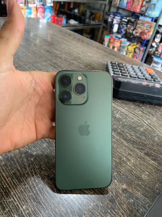 Iphone 13 pro green