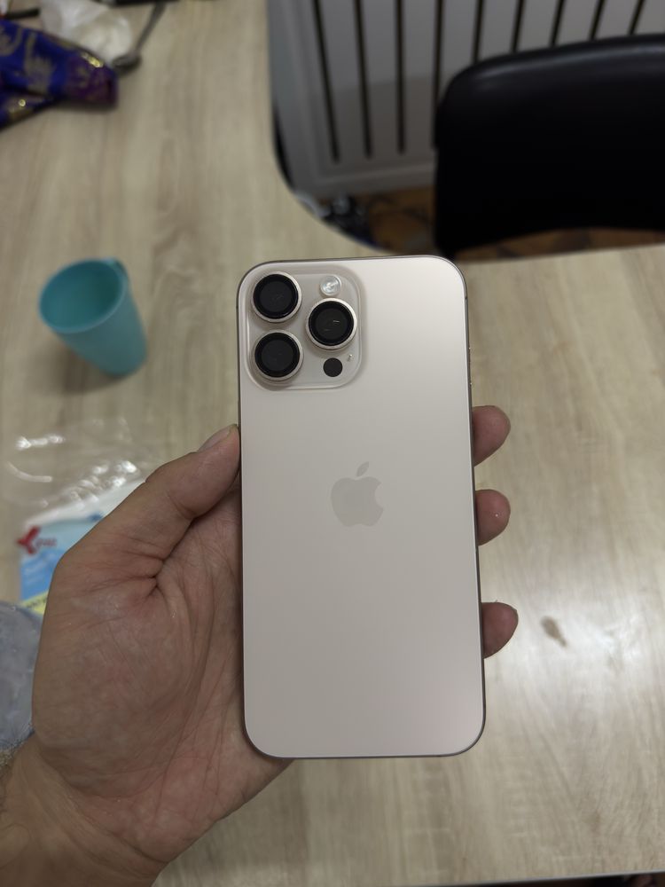 Продам 16 про мах 256Gb Desert gold