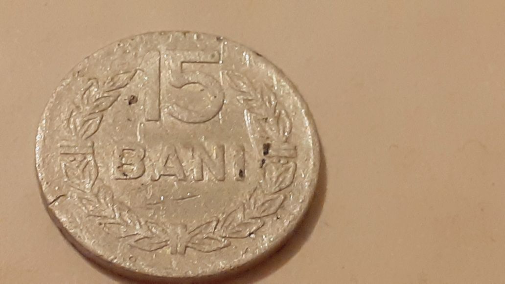 monedă veche 15 bani , din anul 1975