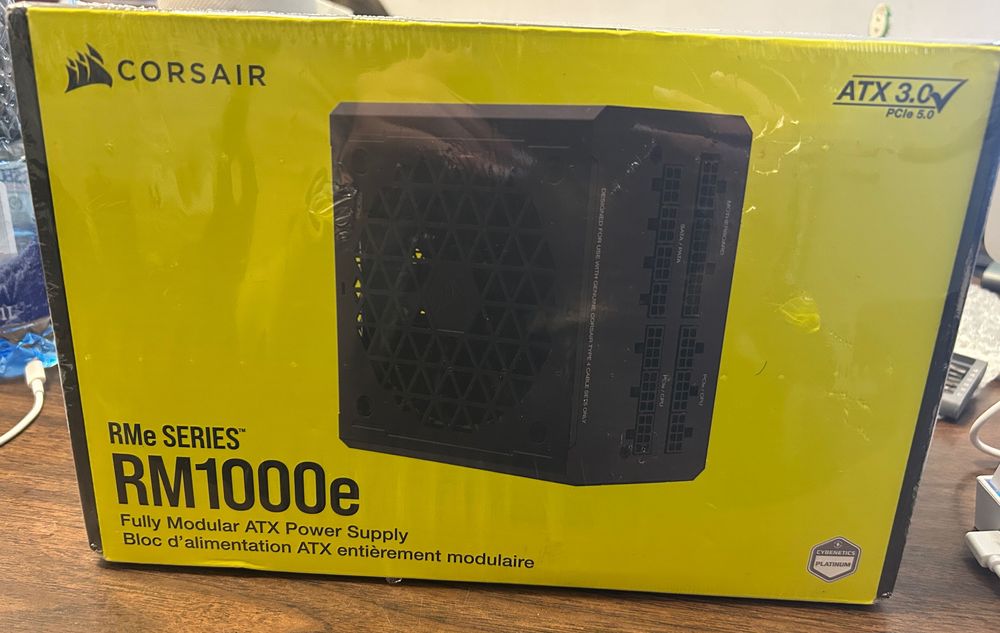 Sursă Corsair RM1000e, ATX 3.0, PCIe 5.0, Fully Modular, 1000W- noua
