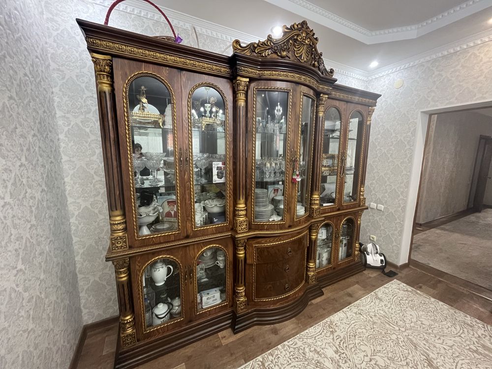 Шкаф для посуды б/у