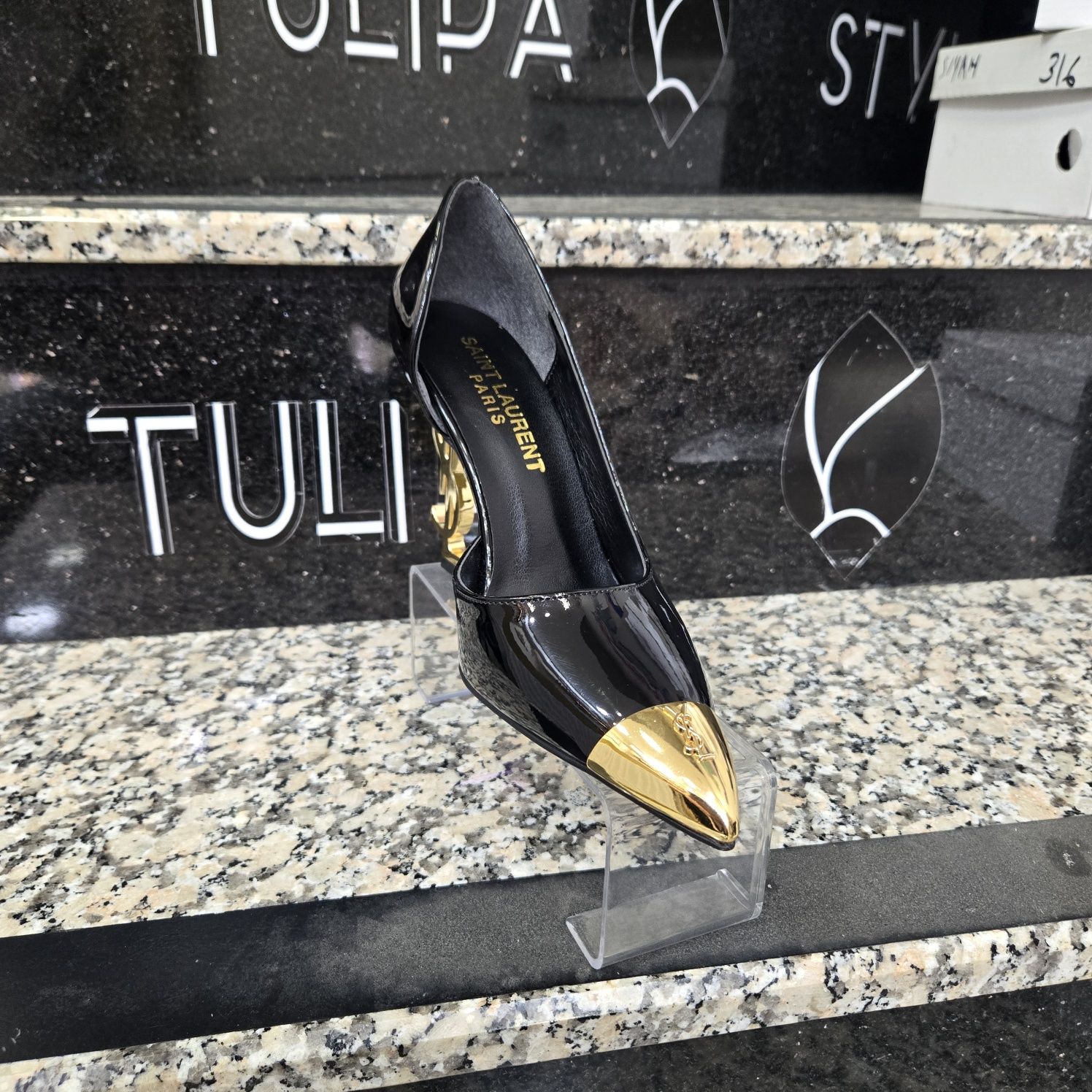 Елегантни дамски обувки с ток YSL