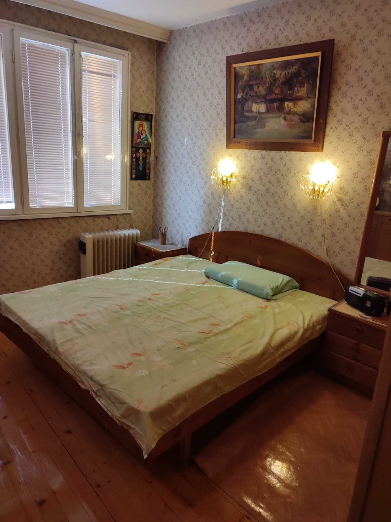 Самостоятелен таж от къща във Велинград