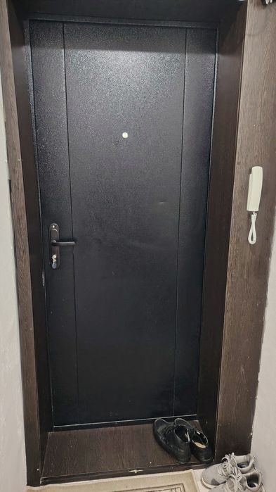 Срочно продам дверь входную