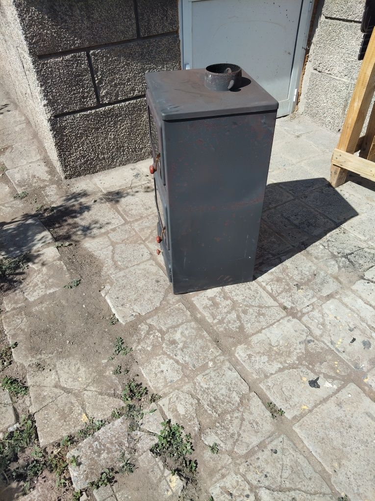 Камина на дърва с фурна