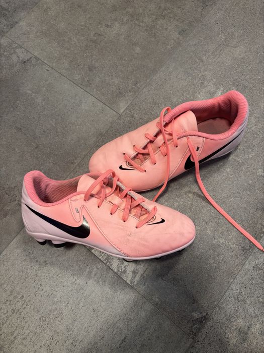 Бутонки-Розови Nikе