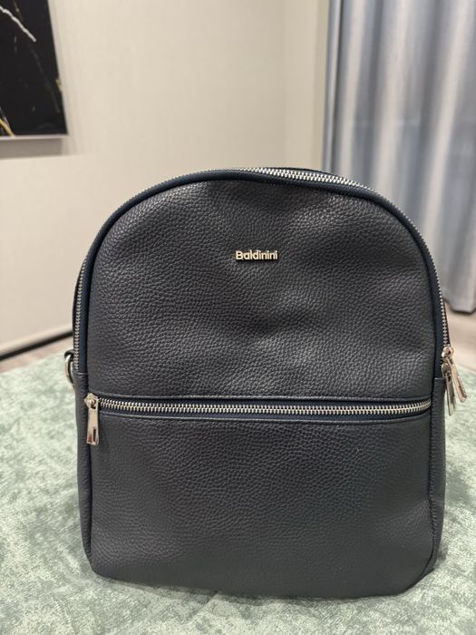 Продам рюкзак кожа