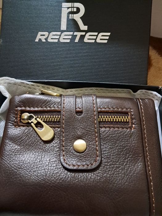 Portofel de piele maro și portofel de piele pentru carduri