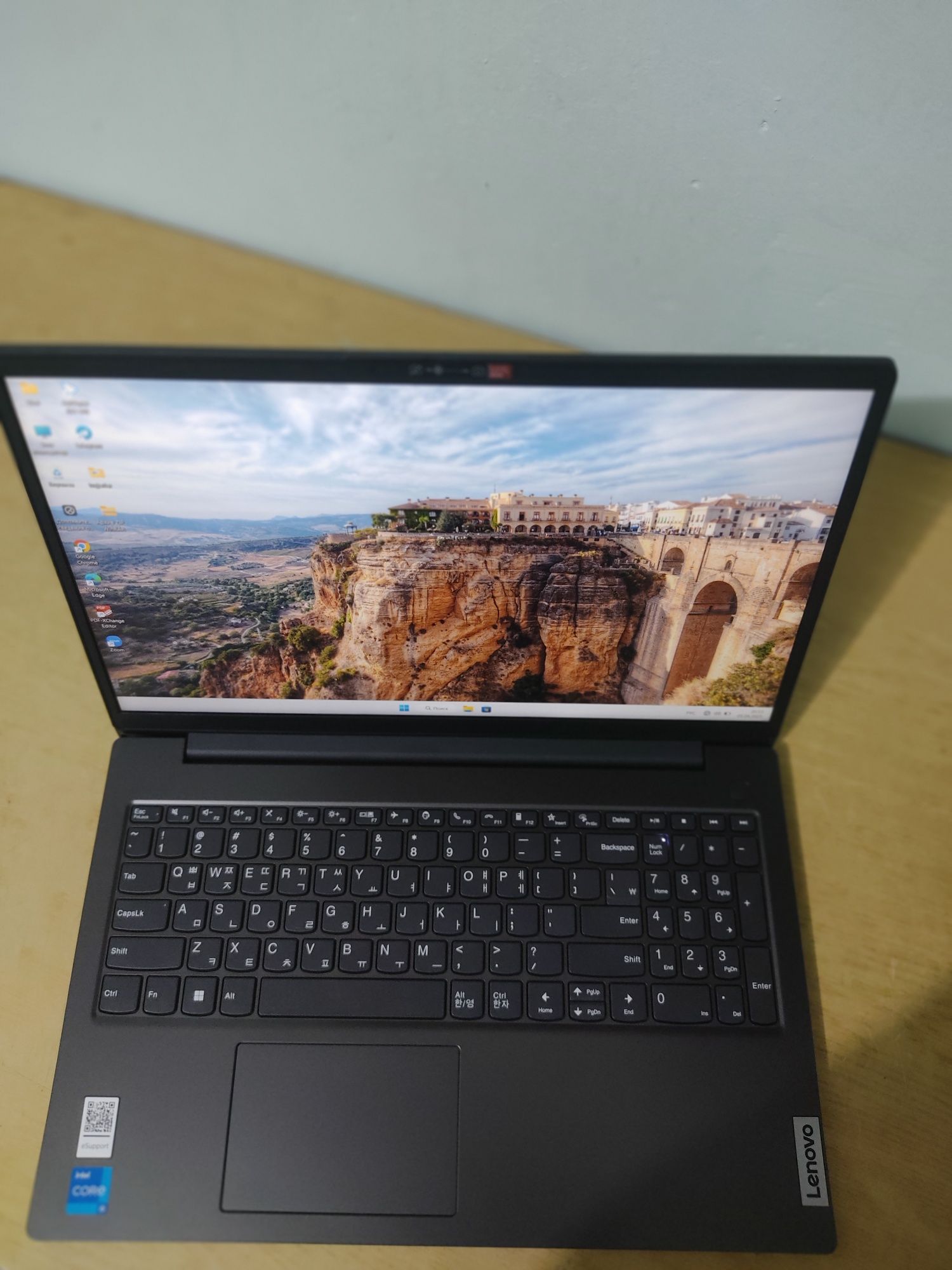 Model: Lenovo V15/ 11th/16Gb, Yangi