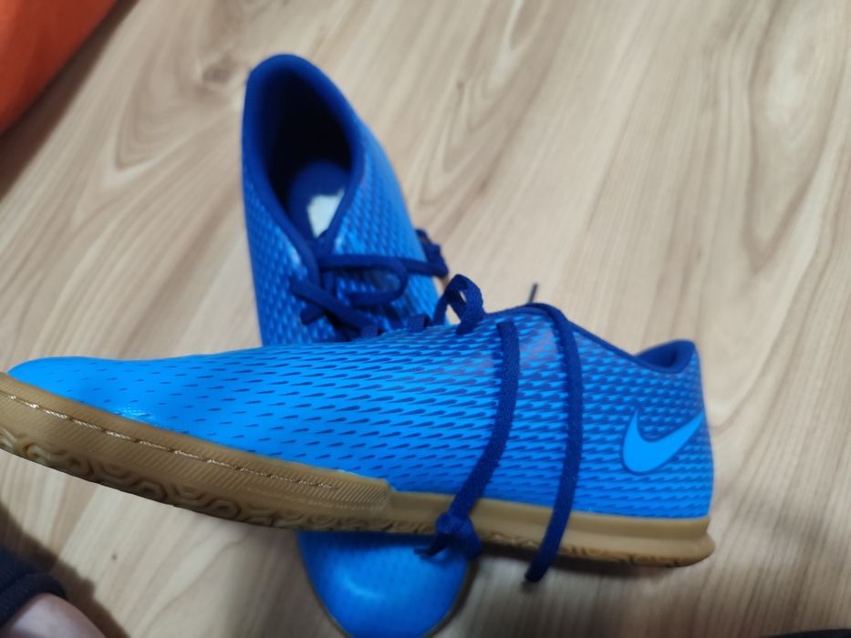 Adidași pentru fotbal