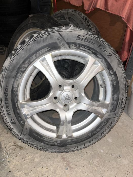 Vand jante cu tot cu cauciucuri pe 16