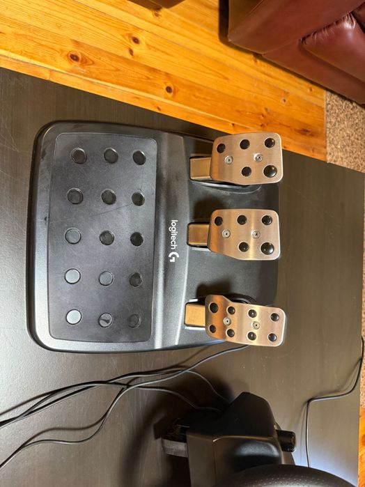 Logitech G29 Driving Force Racing Wheel