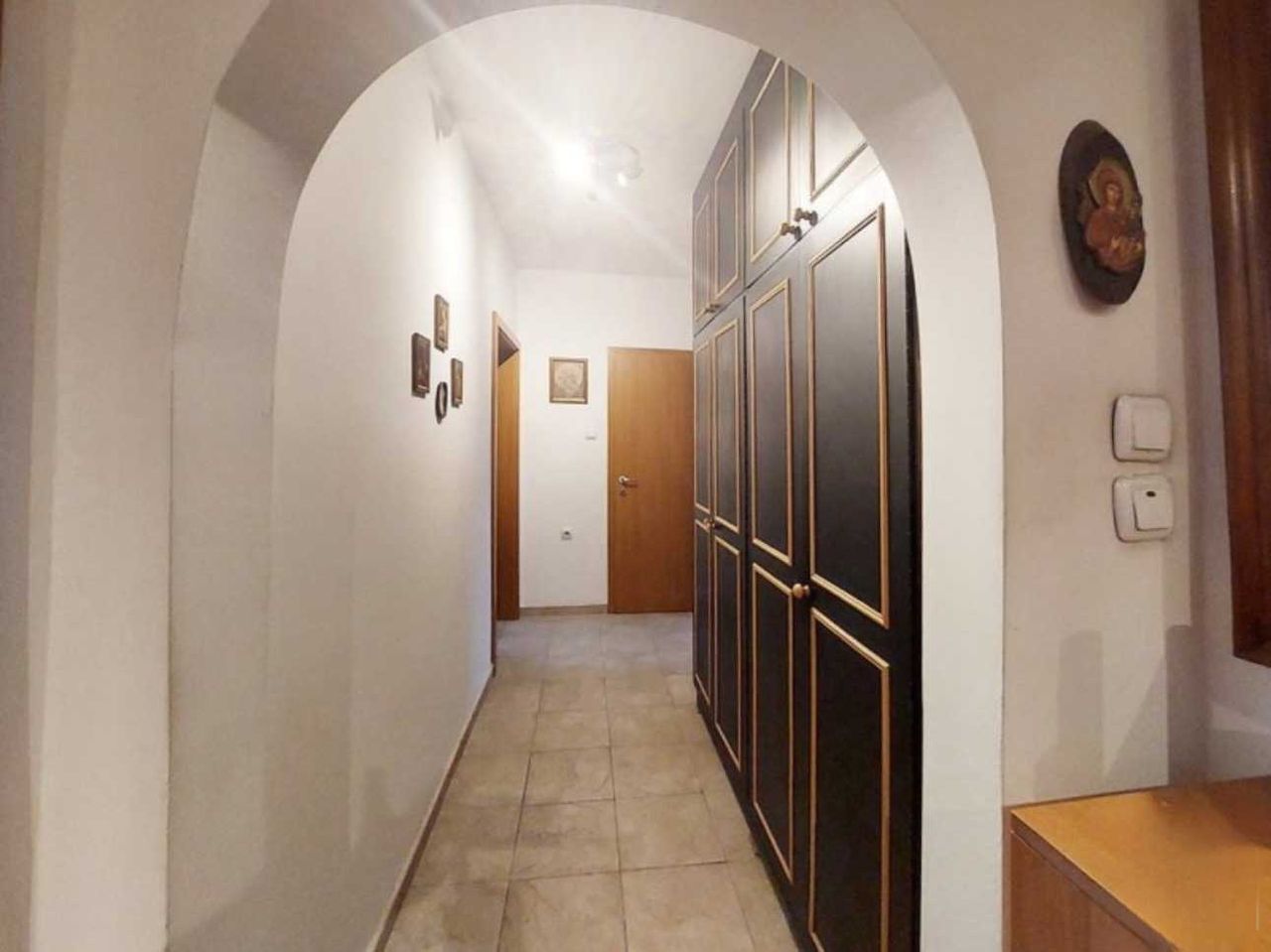 Продава се Четиристаен апартамент в Горна Оряховица - 110 кв.м за 1004 €/кв.м - Снимка #4