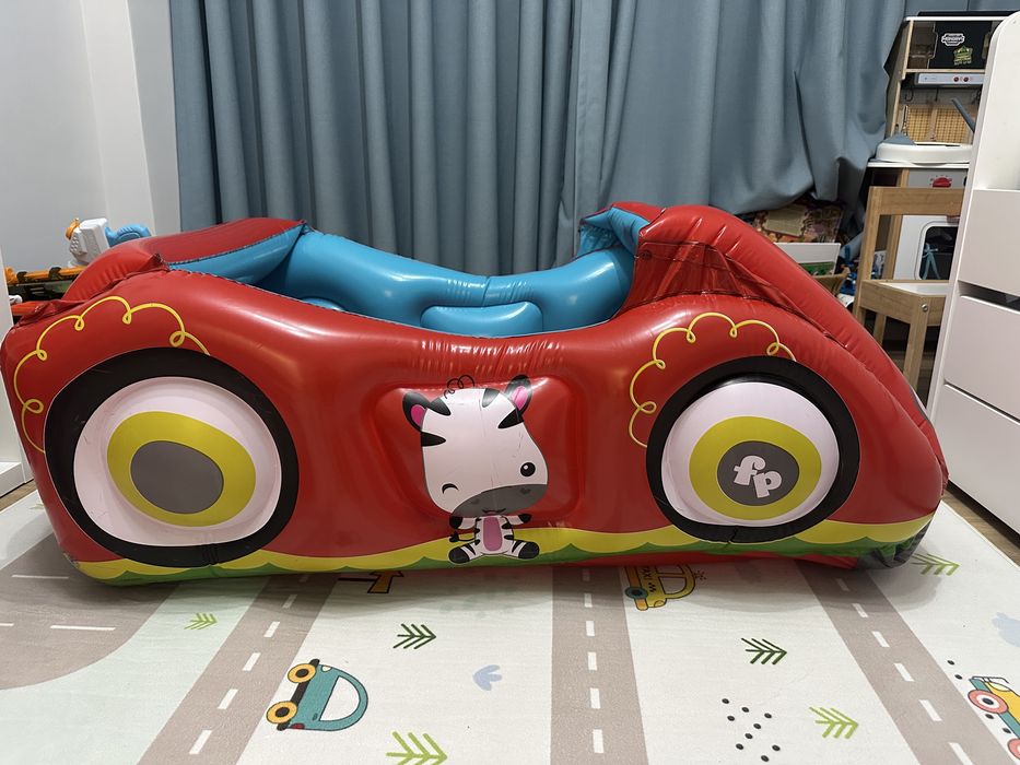 Надуваема кола Fisher price