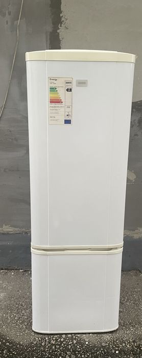 Vând combină frigorifica Zanussi