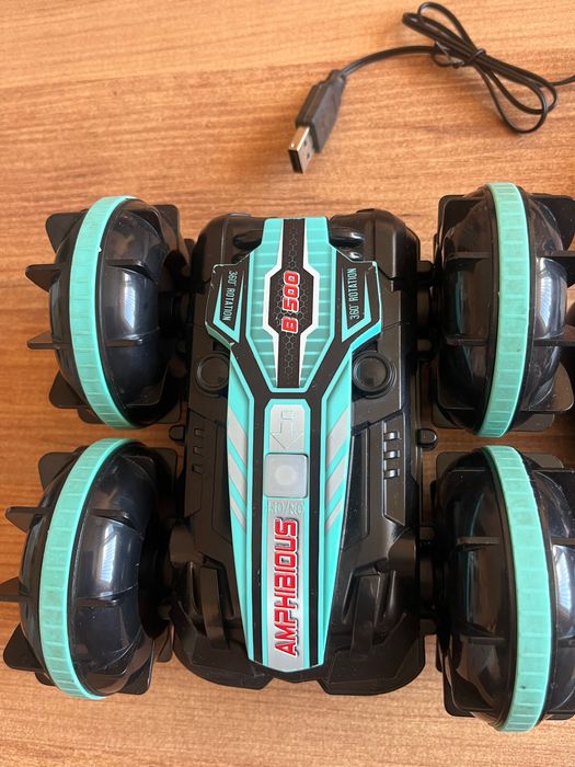 Amphibious RC количка Berry President 4x4 – кара по земя и вода