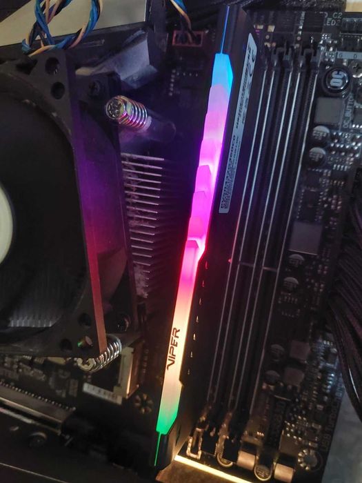 32GB DDR4 Patriot Viper RGB, 3200Mhz, CL20