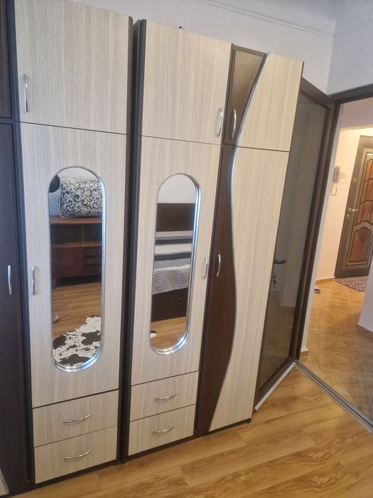 Inchiriez apartament