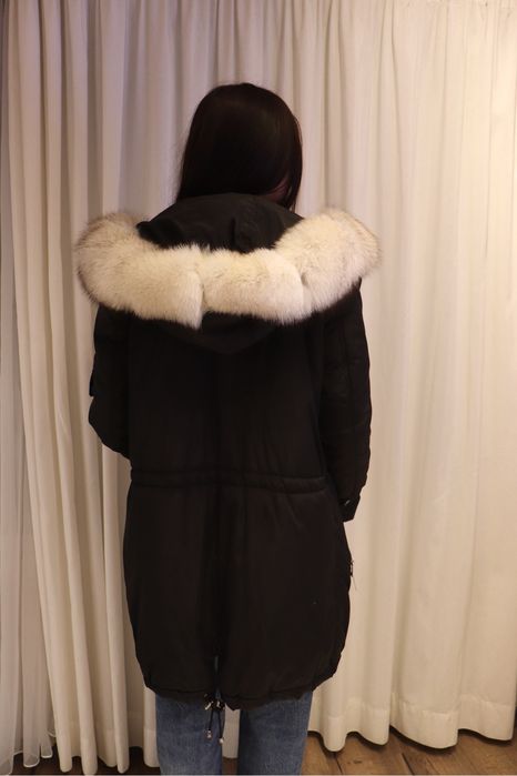 Парка с яка от лисица